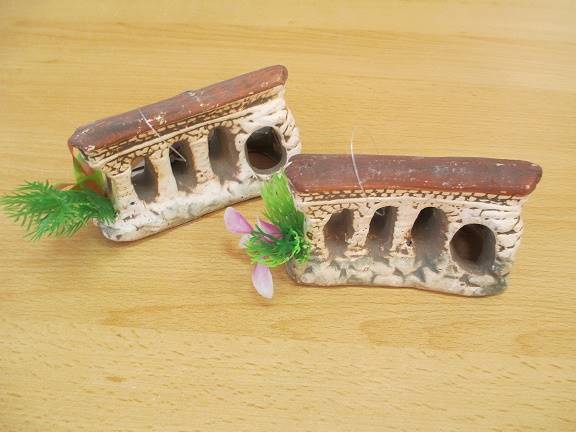 OZDOBA RUINY MAŁE AKWEDUKT 11x6x4,5cm